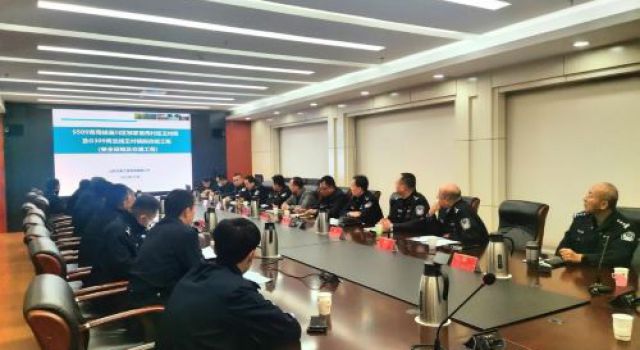 淄博市交警支隊組織經(jīng)十路東延“三同時(shí)”討論會(huì )